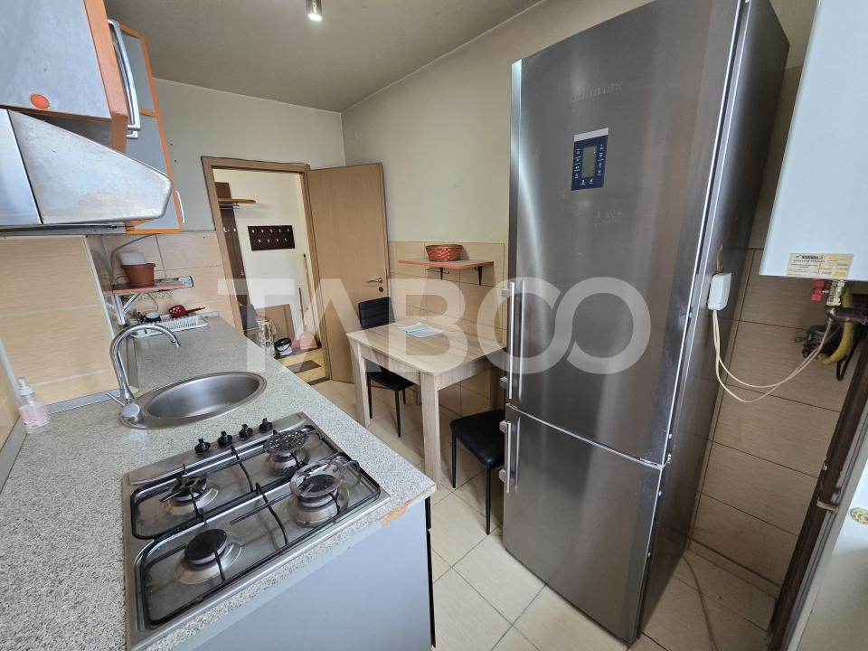 Apartament 2 camere de vanzare 48 utili balcon zona Vasile Aaron Sibiu