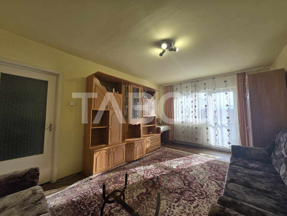 Apartament 2 camere de vanzare 52mp decomandat balcon Strand Sibiu