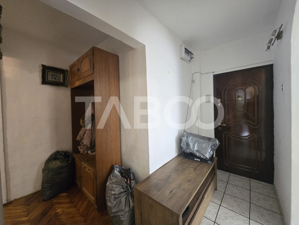 Apartament 2 camere de vanzare 52mp decomandat balcon Strand Sibiu