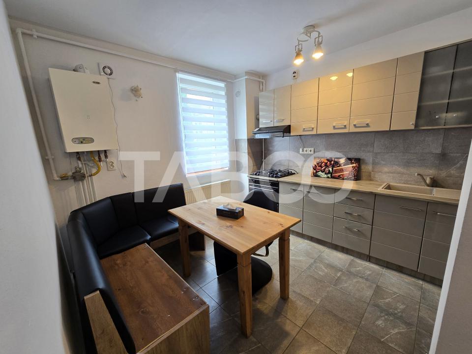 Apartament 2 camere de vanzare 54 mp utili renovat in Strand Sibiu