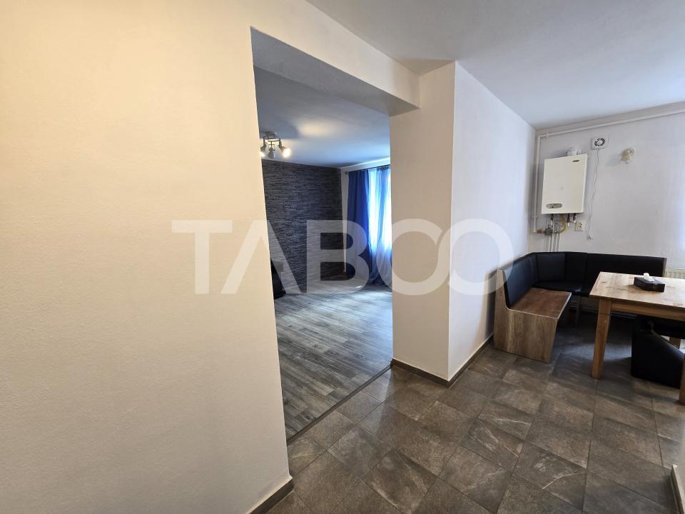 Apartament 2 camere de vanzare 54 mp utili renovat in Strand Sibiu