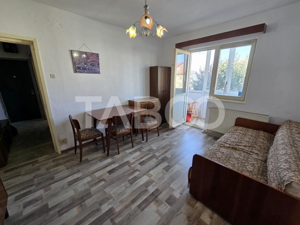 Apartament 2 camere de vanzare cu balcon in zona Ciresica din Sibiu