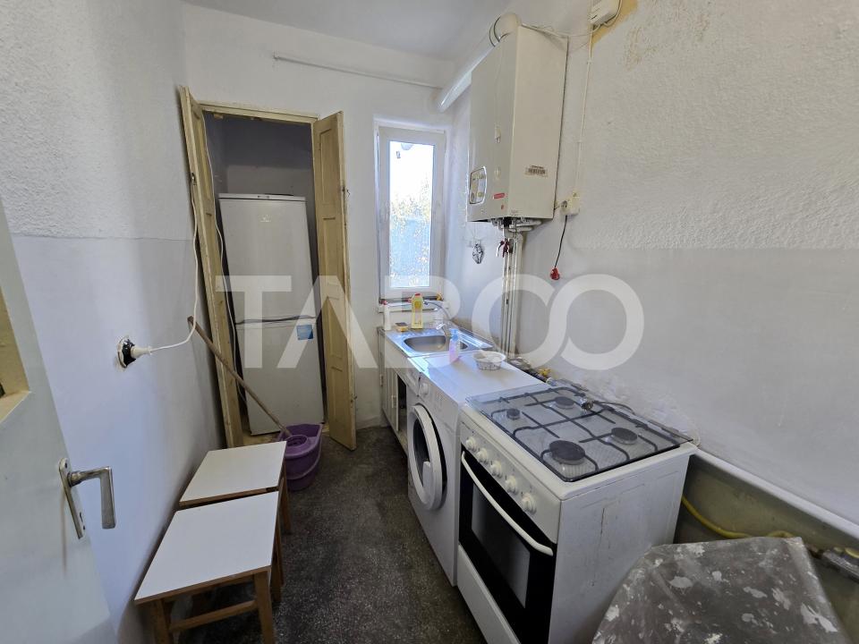 Apartament 2 camere de vanzare cu balcon in zona Ciresica din Sibiu