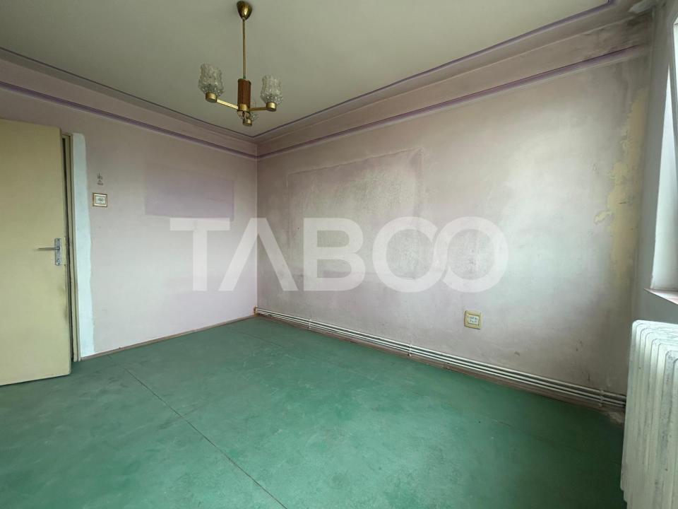 Apartament 2 camere de vanzare cu balcon in zona Mihai Vitezul Sibiu