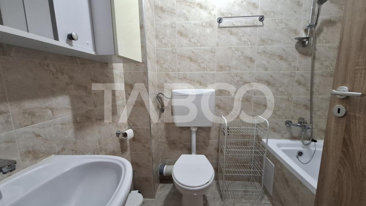 Apartament 2 camere de vanzare decomandat 40 mp zona Calea Surii Mici