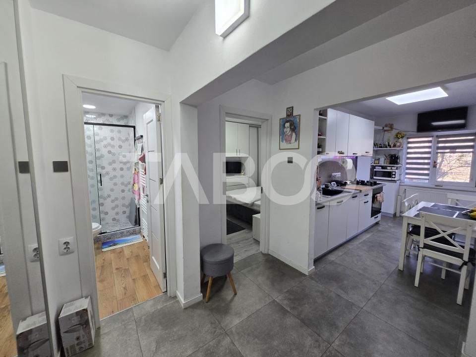 Apartament 2 camere de vanzare decomandat 51mp zona Vasile Aaron Sibiu