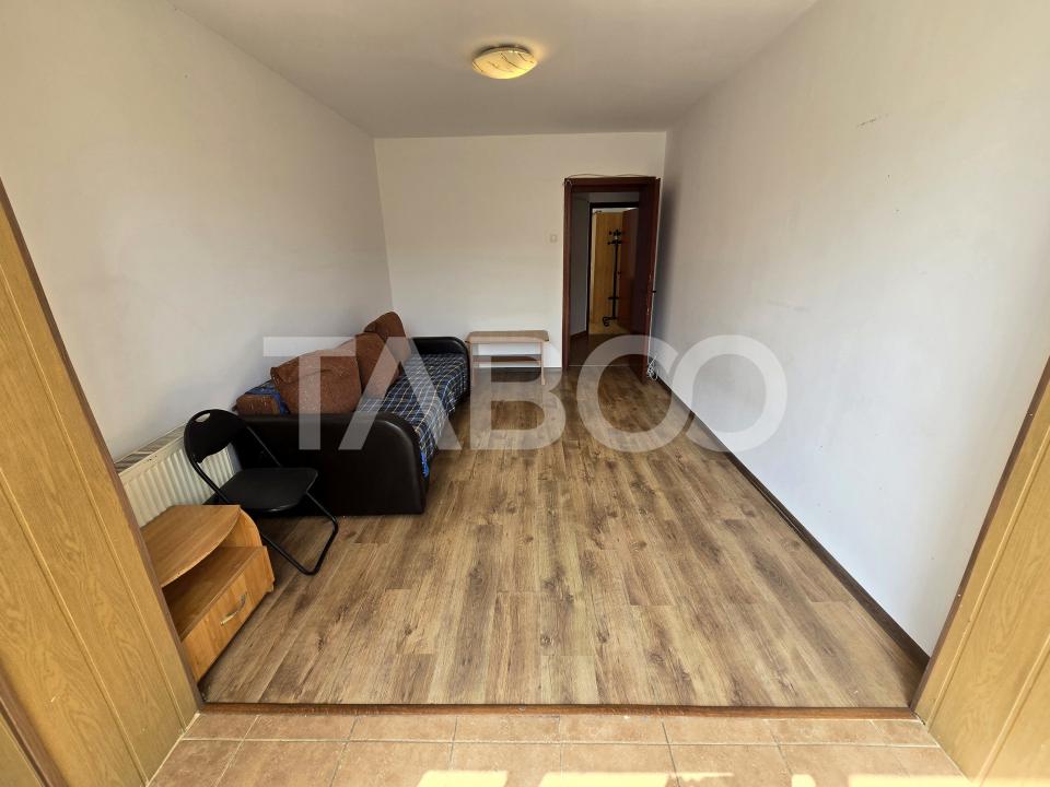 Apartament 2 camere de vanzare decomandat 52 mpu etaj 3 Terezian Sibiu