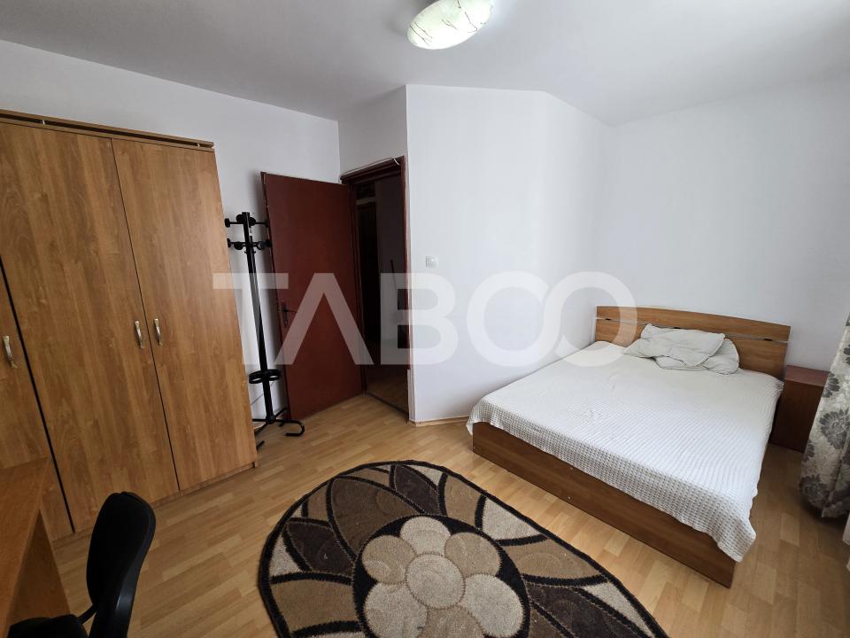 Apartament 2 camere de vanzare decomandat 52 mpu etaj 3 Terezian Sibiu