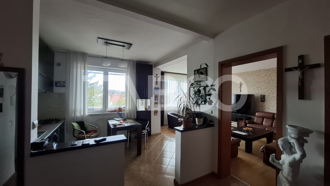 Apartament 2 camere de vanzare decomandat 62 mp zona Siretului Sibiu