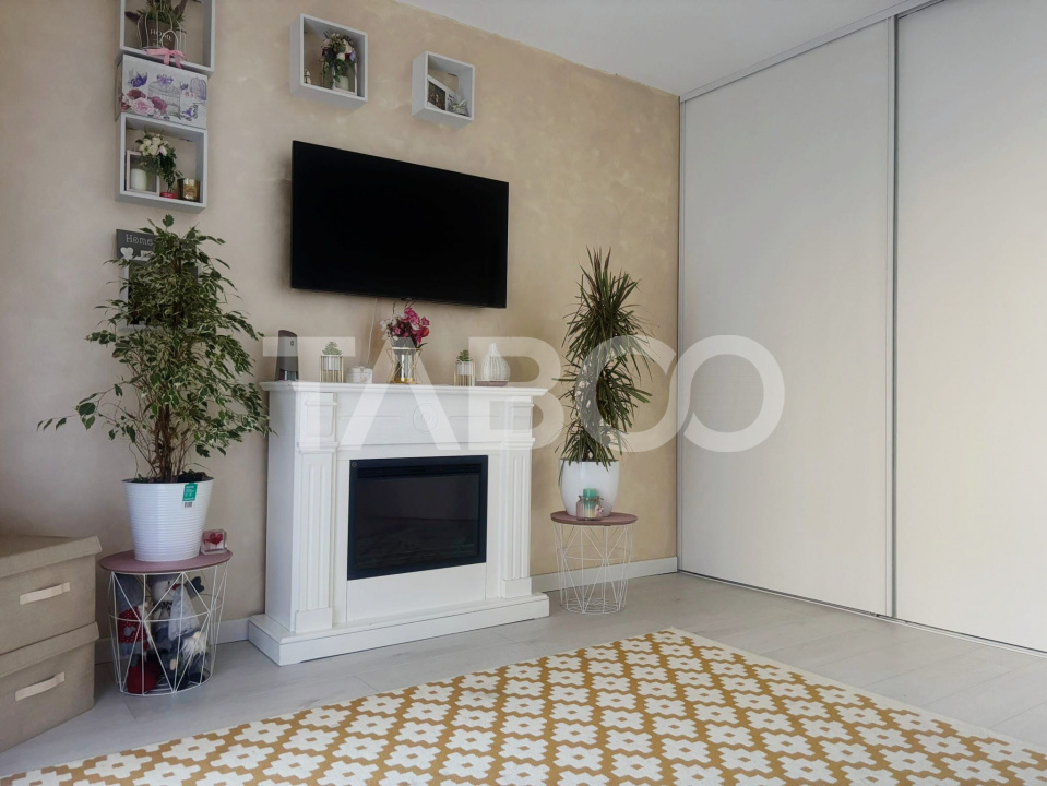 Apartament 2 camere de vanzare decomandate cu parcare in Floresti