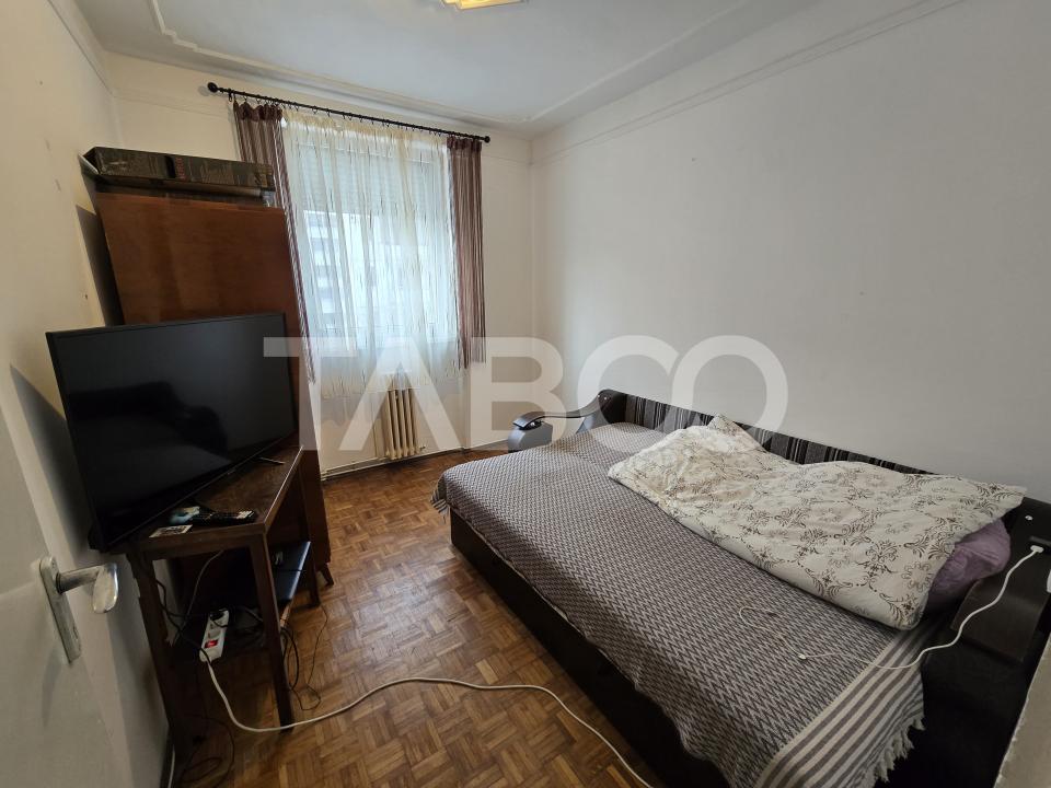 Apartament 2 camere de vanzare etaj intermediar 2 balcon Rahovei Sibiu