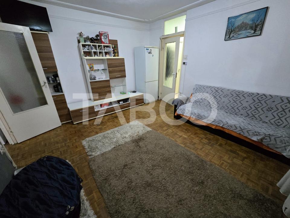 Apartament 2 camere de vanzare etaj intermediar 2 balcon Rahovei Sibiu