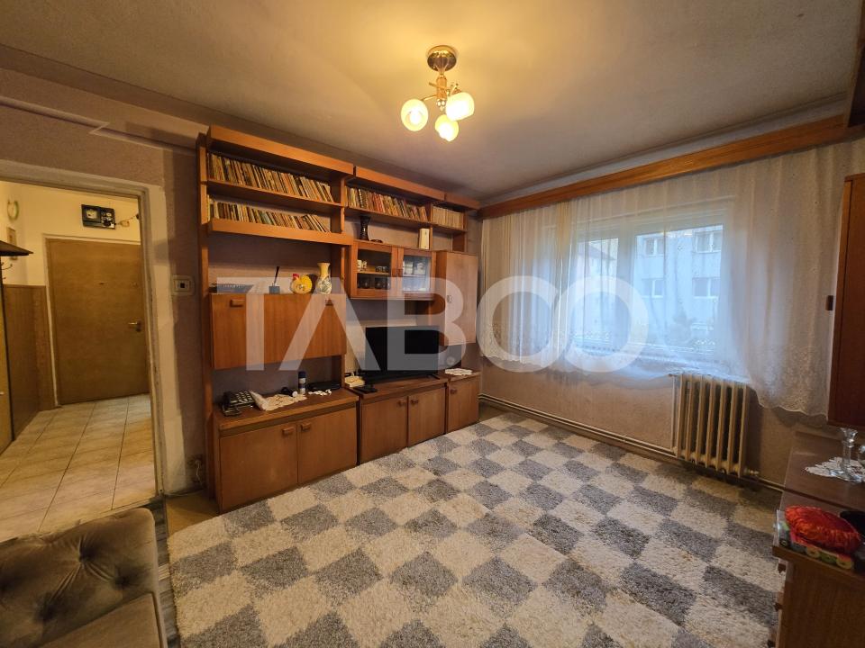 Apartament 2 camere de vanzare etaj intermediar 36mp zona Vasile Aaron in Sibiu - Semaforului