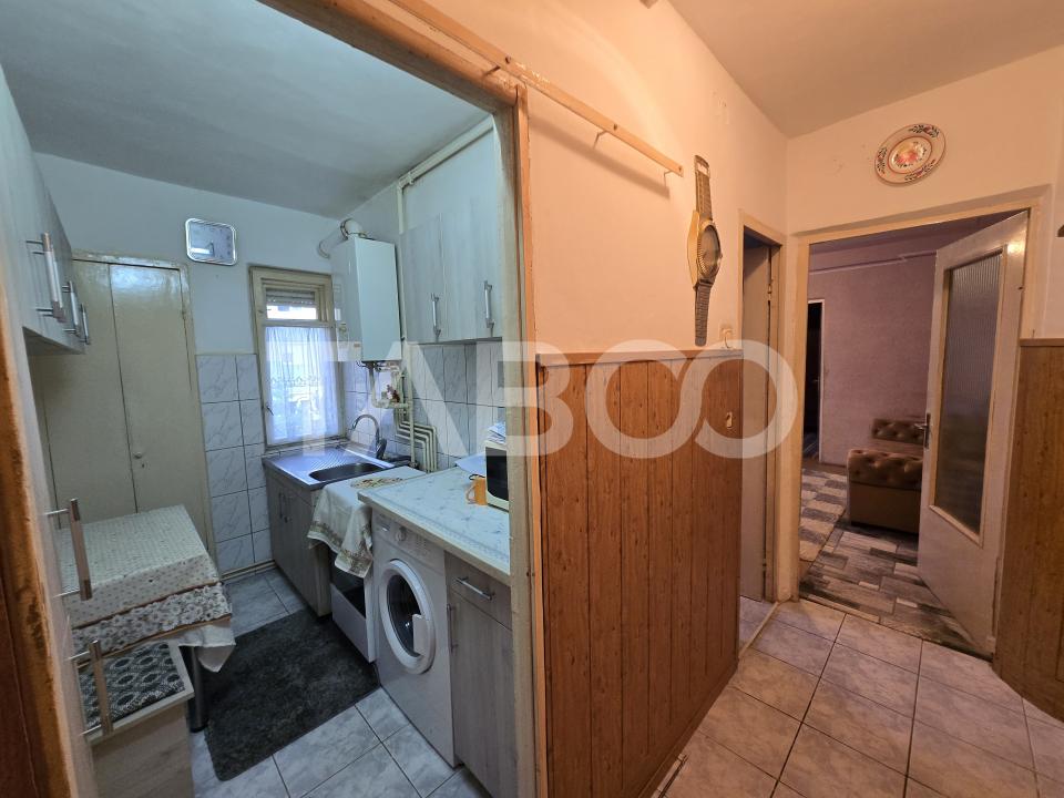 Apartament 2 camere de vanzare etaj intermediar 36mp zona Vasile Aaron
