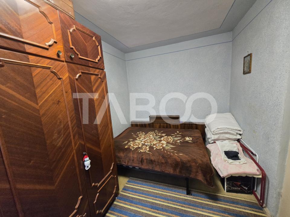 Apartament 2 camere de vanzare etaj intermediar 36mp zona Vasile Aaron