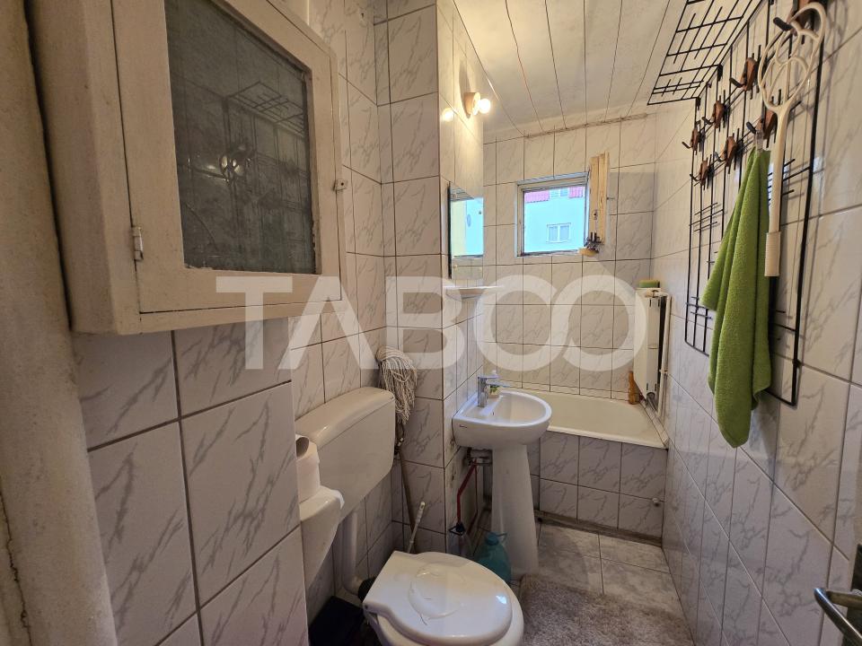 Apartament 2 camere de vanzare etaj intermediar 36mp zona Vasile Aaron