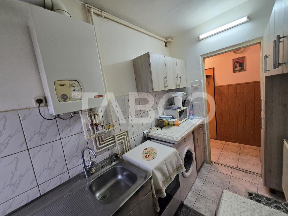 Apartament 2 camere de vanzare etaj intermediar 36mp zona Vasile Aaron