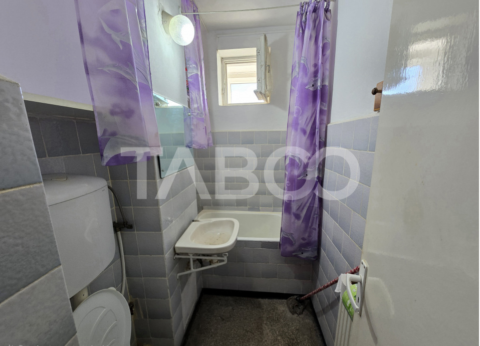 Apartament 2 camere de vanzare etaj intermediar balcon Cedonia Sibiu