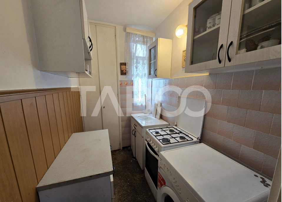 Apartament 2 camere de vanzare etaj intermediar balcon Cedonia Sibiu