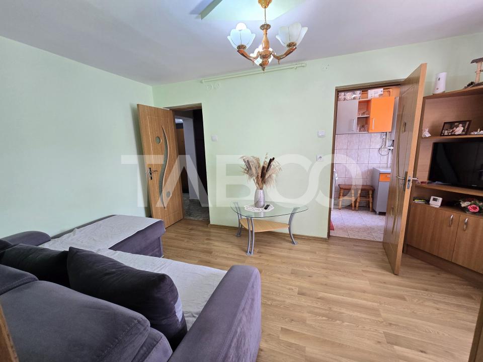 Apartament 2 camere de vanzare etajul 1 mobilat utilat Tiglari Sibiu