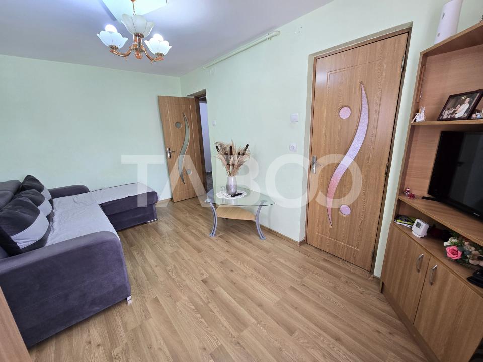 Apartament 2 camere de vanzare etajul 1 mobilat utilat Tiglari Sibiu