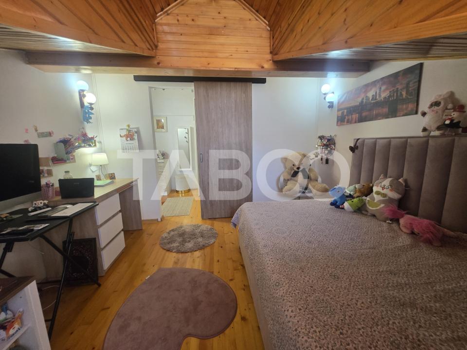 Apartament 2 camere de vanzare la casa 77mp curte si pivnita Sub Arini