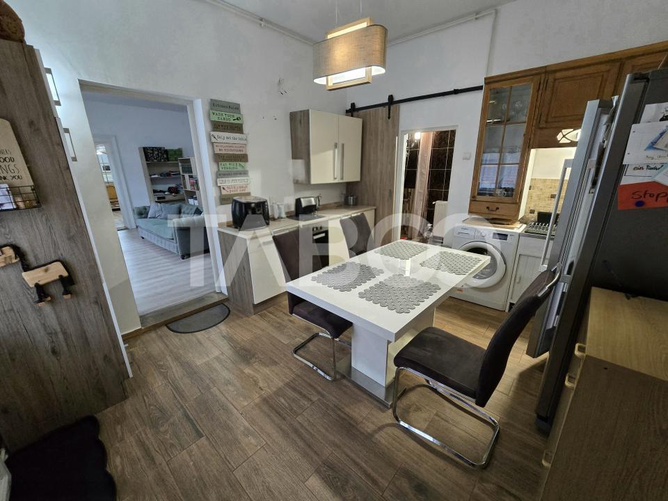 Apartament 2 camere de vanzare la etajul 1 in Centrul Istoric Sibiu