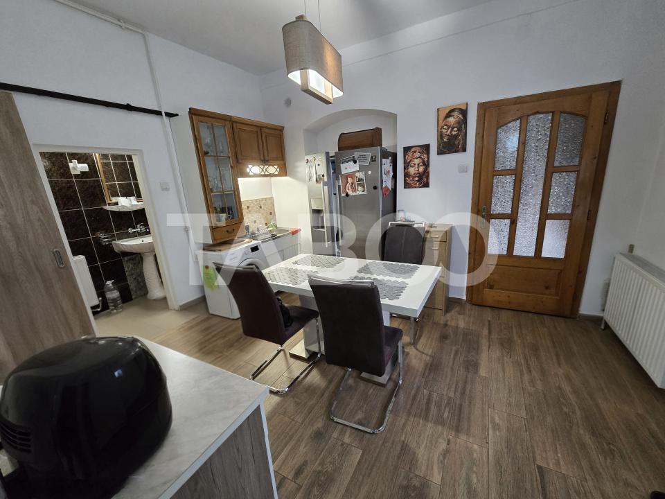 Apartament 2 camere de vanzare la etajul 1 in Centrul Istoric Sibiu