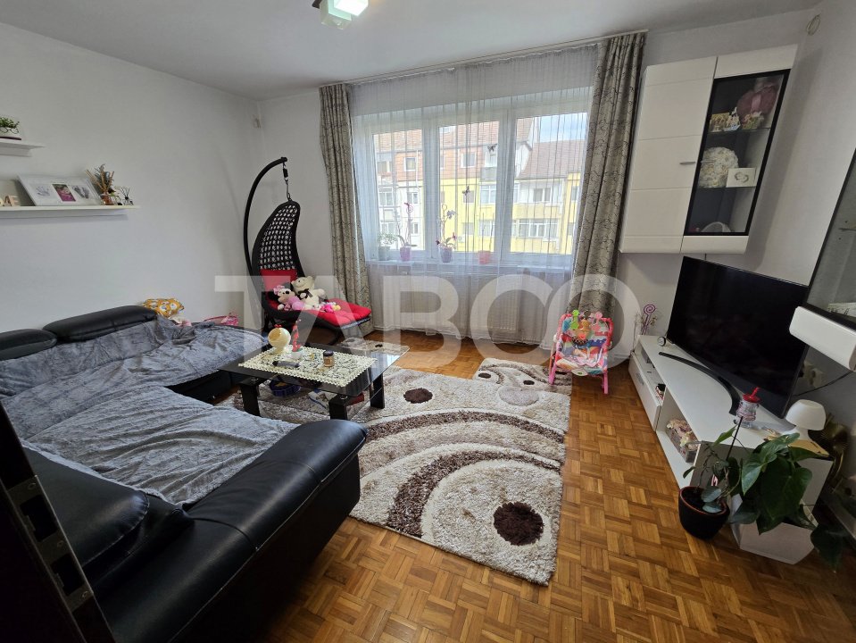 Apartament 2 camere de vanzare mobilat cu balcon in Terezian Sibiu