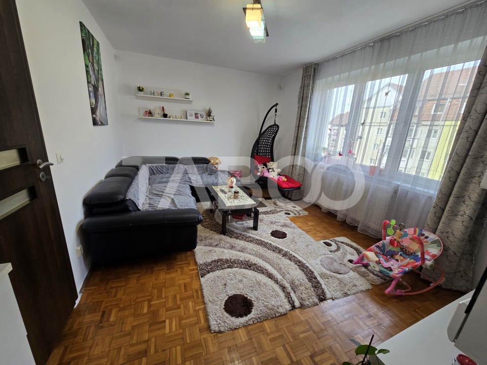 Apartament 2 camere de vanzare mobilat cu balcon in Terezian Sibiu