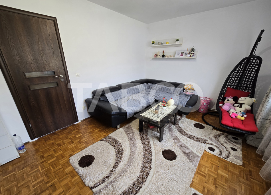 Apartament 2 camere de vanzare mobilat cu balcon in Terezian Sibiu