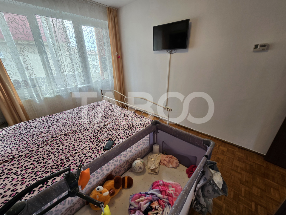 Apartament 2 camere de vanzare mobilat cu balcon in Terezian Sibiu