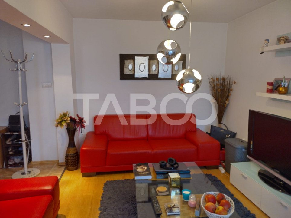 Apartament 2 camere de vanzare pivnita si balcon zona Siretului