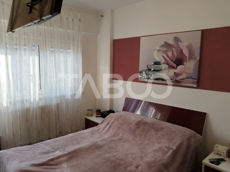 Apartament 2 camere de vanzare pivnita si balcon zona Siretului