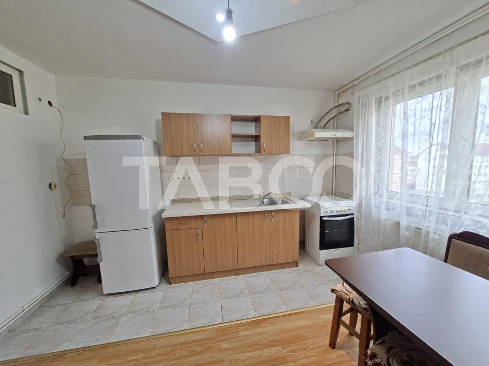 Apartament 2 camere de vanzare renovat zona Ipas din Sibiu