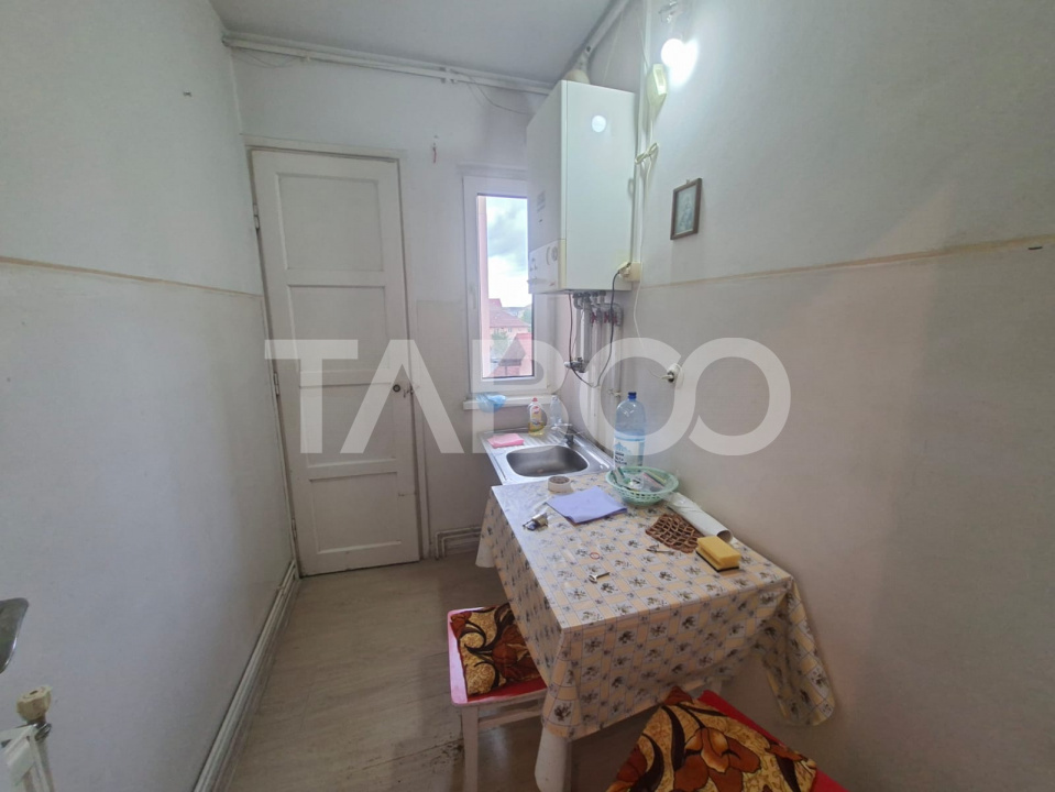 Apartament 2 camere de vanzare strada Luptei la etajul 3