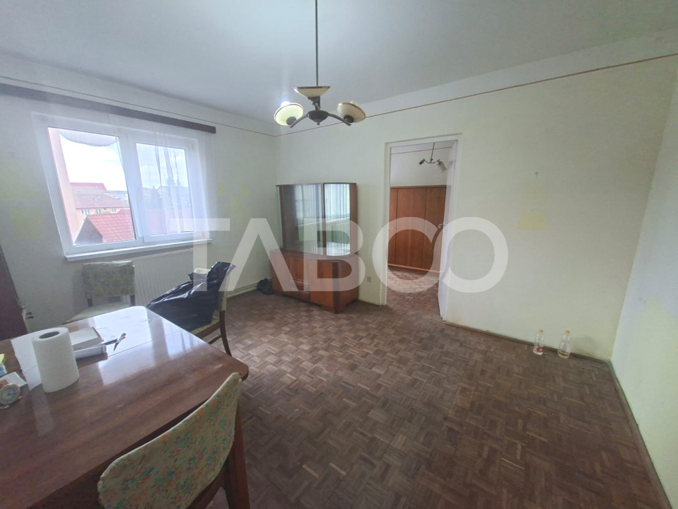 Apartament 2 camere de vanzare strada Luptei la etajul 3 in Sibiu - Rosiorilor