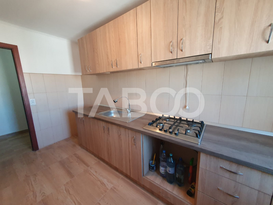 Apartament 2 camere decomandat 60 mp + balcon zona Octavian Paler