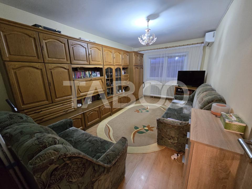Apartament 2 camere decomandat balcon pivnita Terezian Sibiu