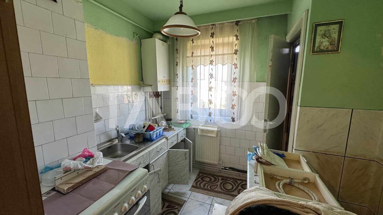 Apartament 2 camere decomandat cu balcon zona Strand Sibiu 