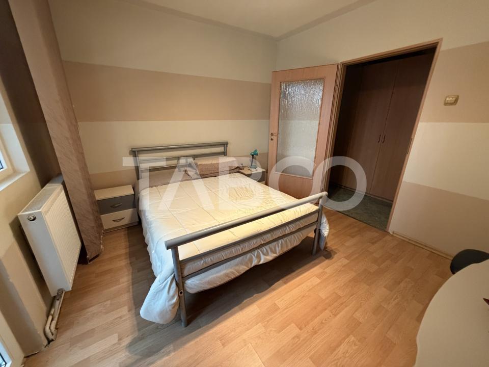 Apartament 2 camere decomandat etaj 1 complet mobilat si utilat 