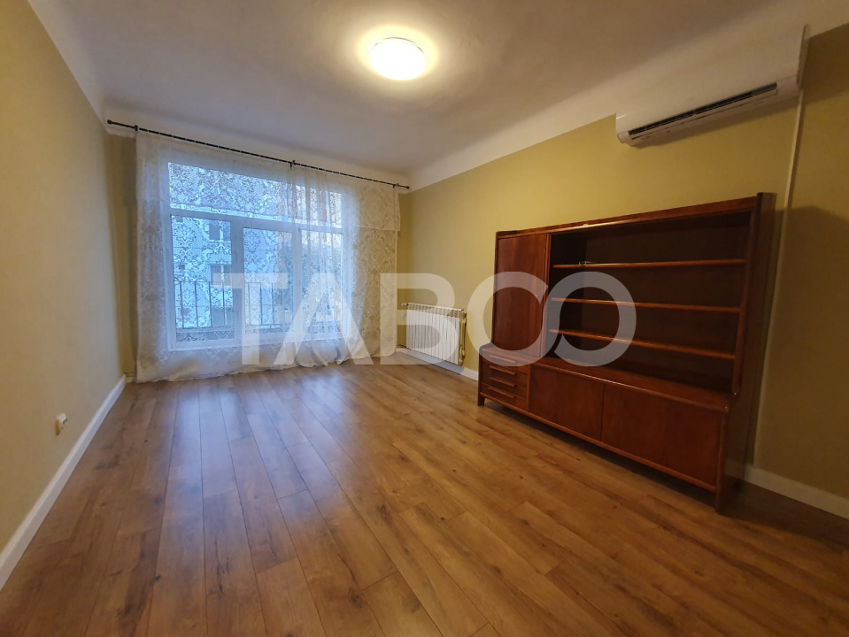 Apartament 2 camere decomandat etaj 1 zona Negoiu bloc de caramida