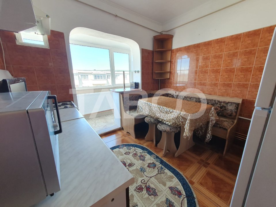 Apartament 2 camere decomandat etaj 4 zona Teiului 50 mp 