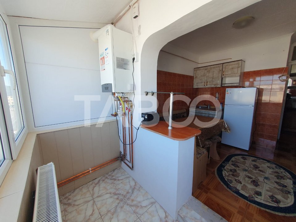 Apartament 2 camere decomandat etaj 4 zona Teiului 50 mp 