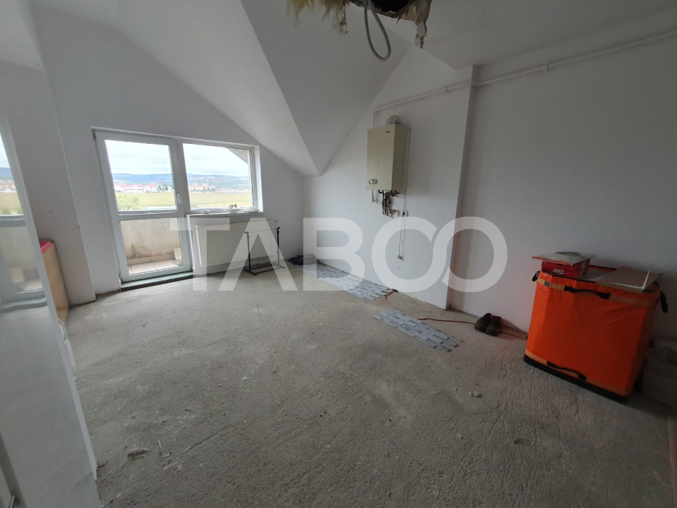 Apartament 2 camere decomandat etaj 5 40mp + 4 mp balcon structura BCA in Fagaras - Negoiu