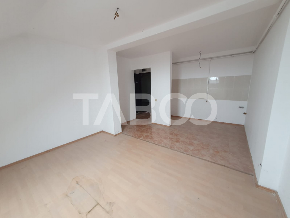 Apartament 2 camere decomandat etaju 5 structura BCA 40 mp zona Negoiu