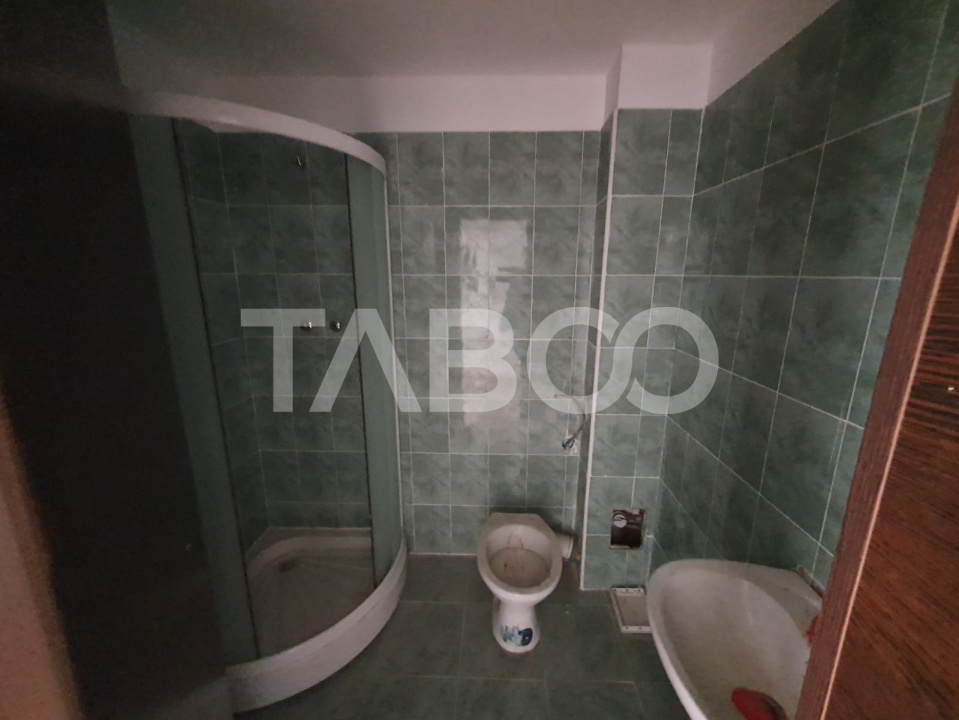 Apartament 2 camere decomandat etaju 5 structura BCA 40 mp zona Negoiu