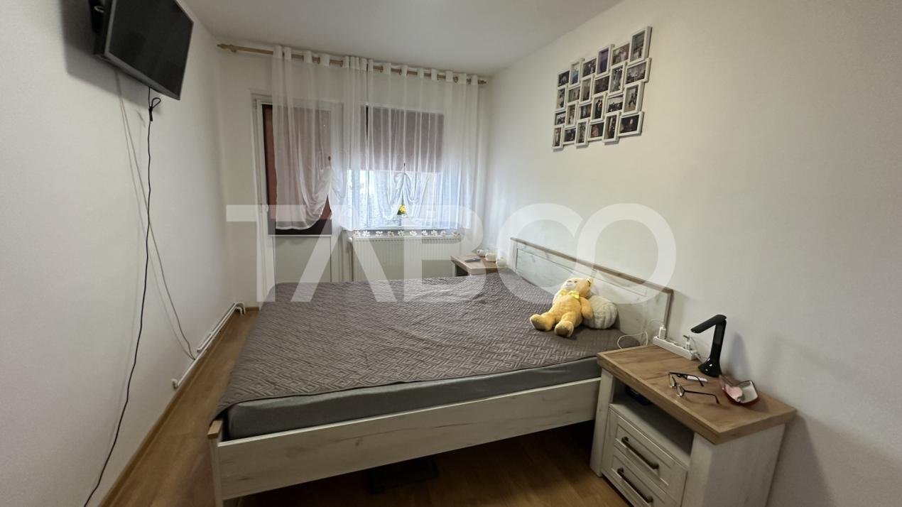 Apartament 2 camere decomandat pivnita balcon Mihai Viteazul Sibiu