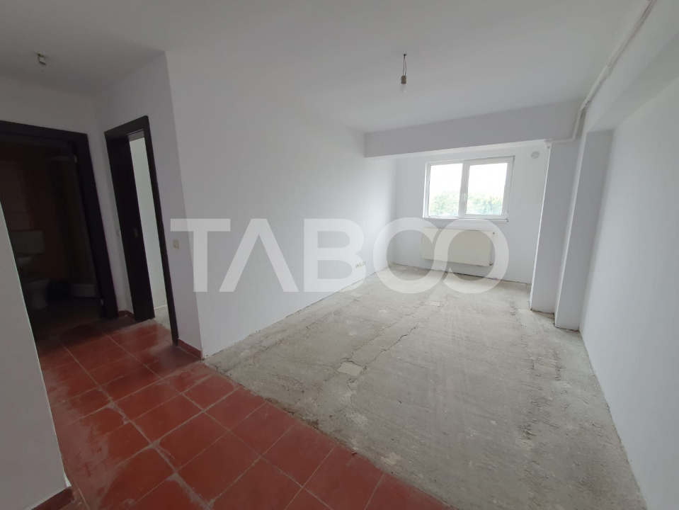 Apartament 2 camere decomandat structura BCA zona Negoiu etaj 2 in Fagaras - Negoiu
