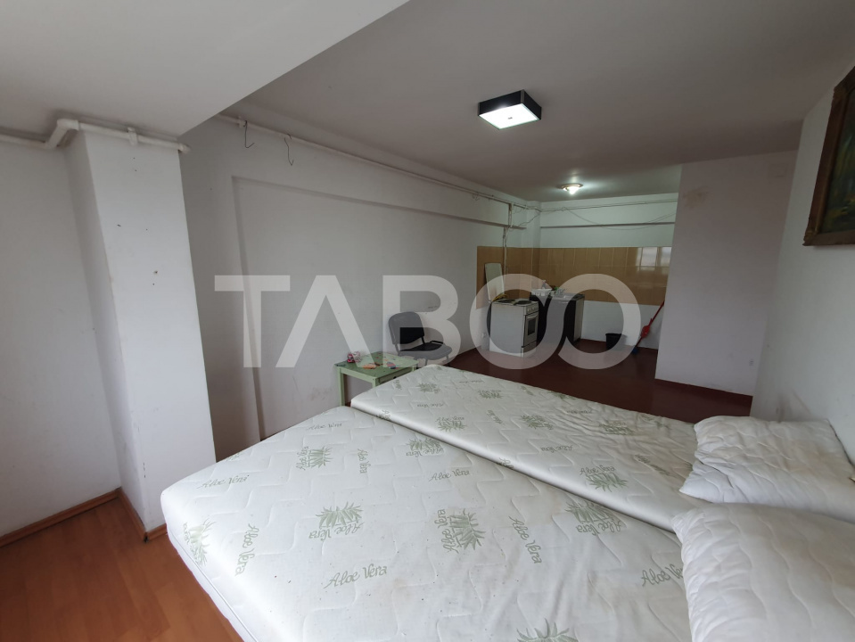 Apartament 2 camere decomandat zona Negoiu etaj 1 38 mp